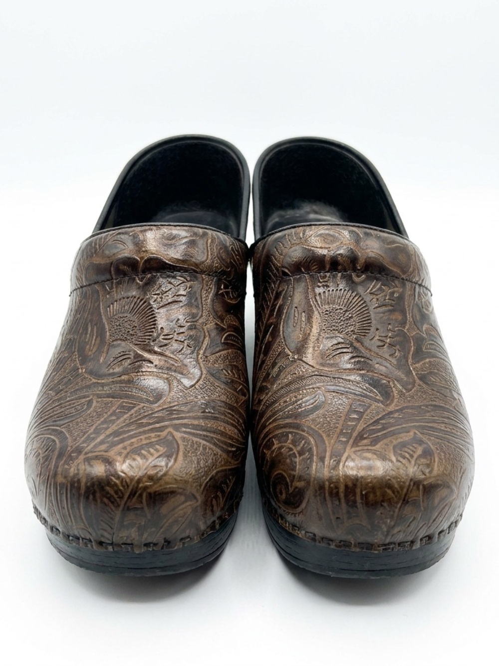 Dansko Brown Floral Tooled Leather Women’s Clogs 5.5-6 EU 36